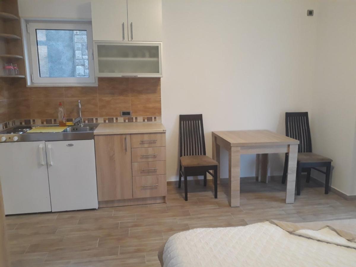 Apartmani Andrea Studio 헤르섹 외부 사진
